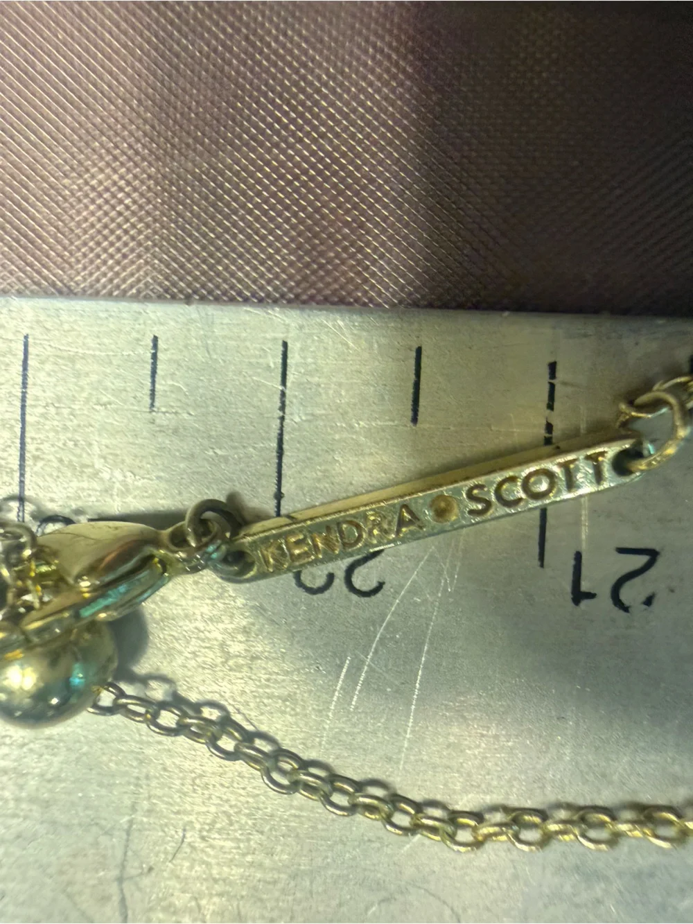 NWT KENDRA SCOTT LETTER C DISC PENDANT NECKLACE GOLD/IRIDESCENT ABALONE - Picture 9 of 12